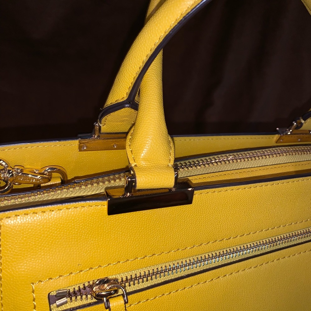 Henri Bendel Bag - Picture 4 of 8